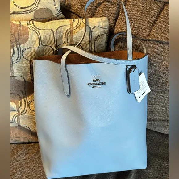 Authentic COACH Pebbled leather/suede snap long Tote - Image 2