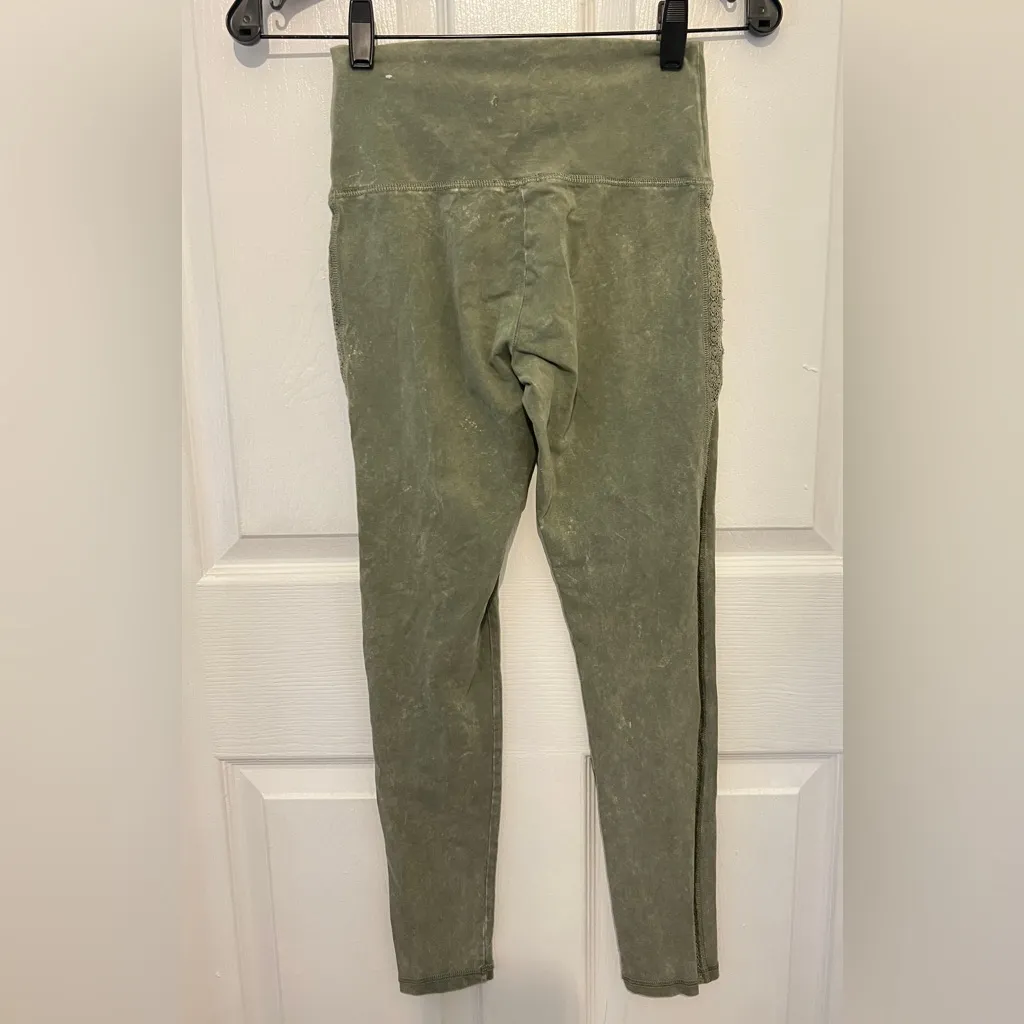 AERIE Women’s Olive Green Vintage Wash High Rise Active Leggings Size S - Image 2