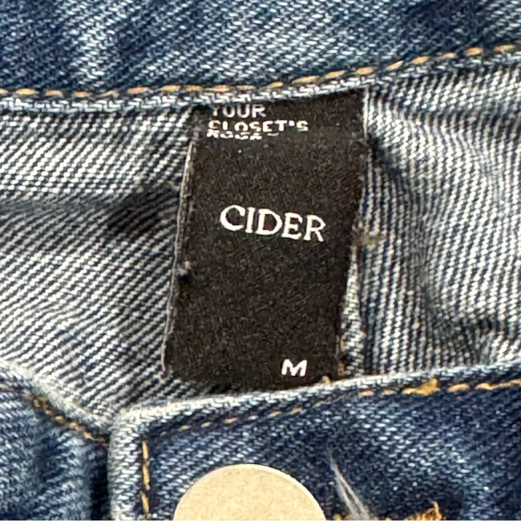 Cider Wide Leg Distressed Raw Hem Jeans Women’s Medium - Image 4