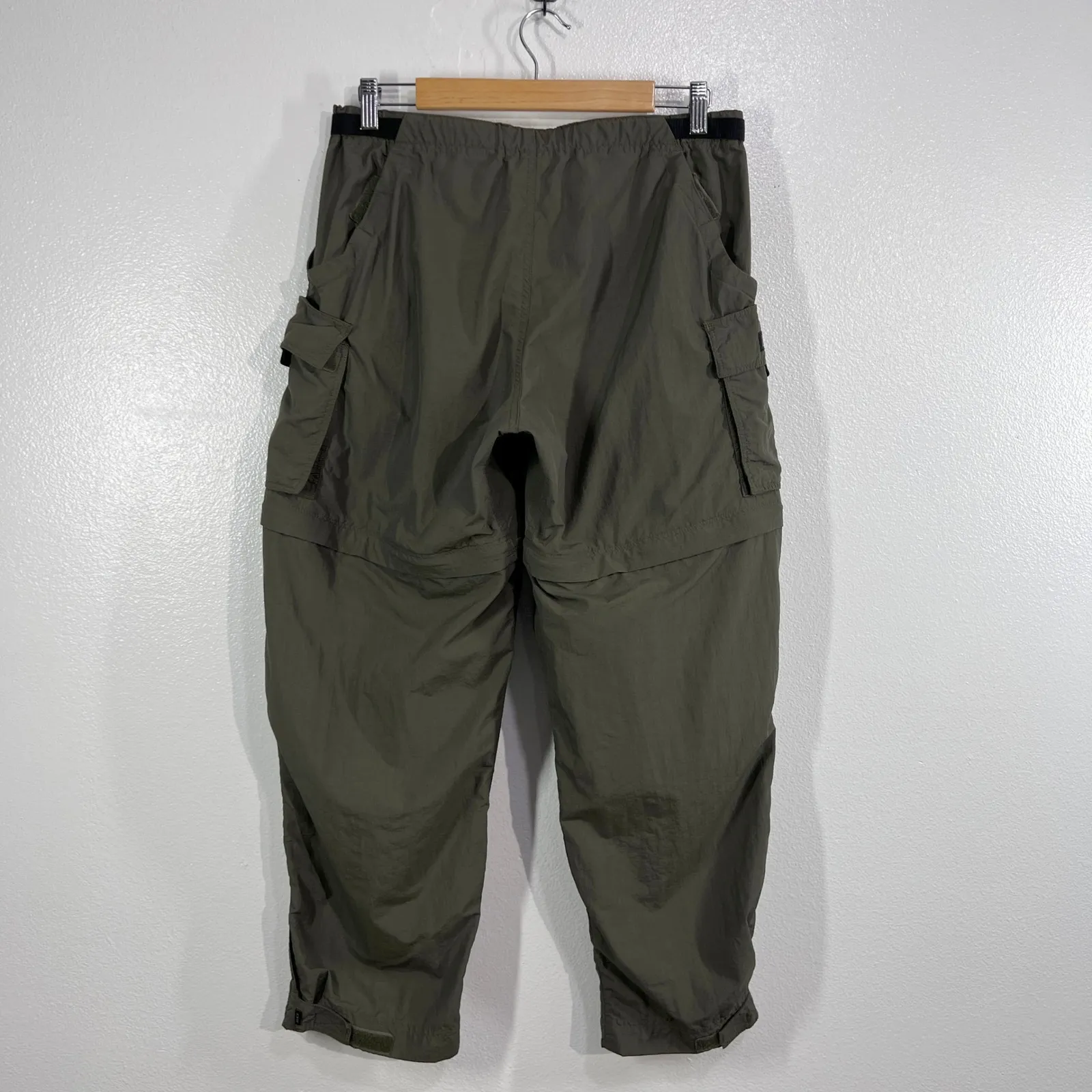 REI Women's 10P Cargo Hiking Pants UPF 50+ Green Quick Dry Pockets Outdoor Trail - Image 2