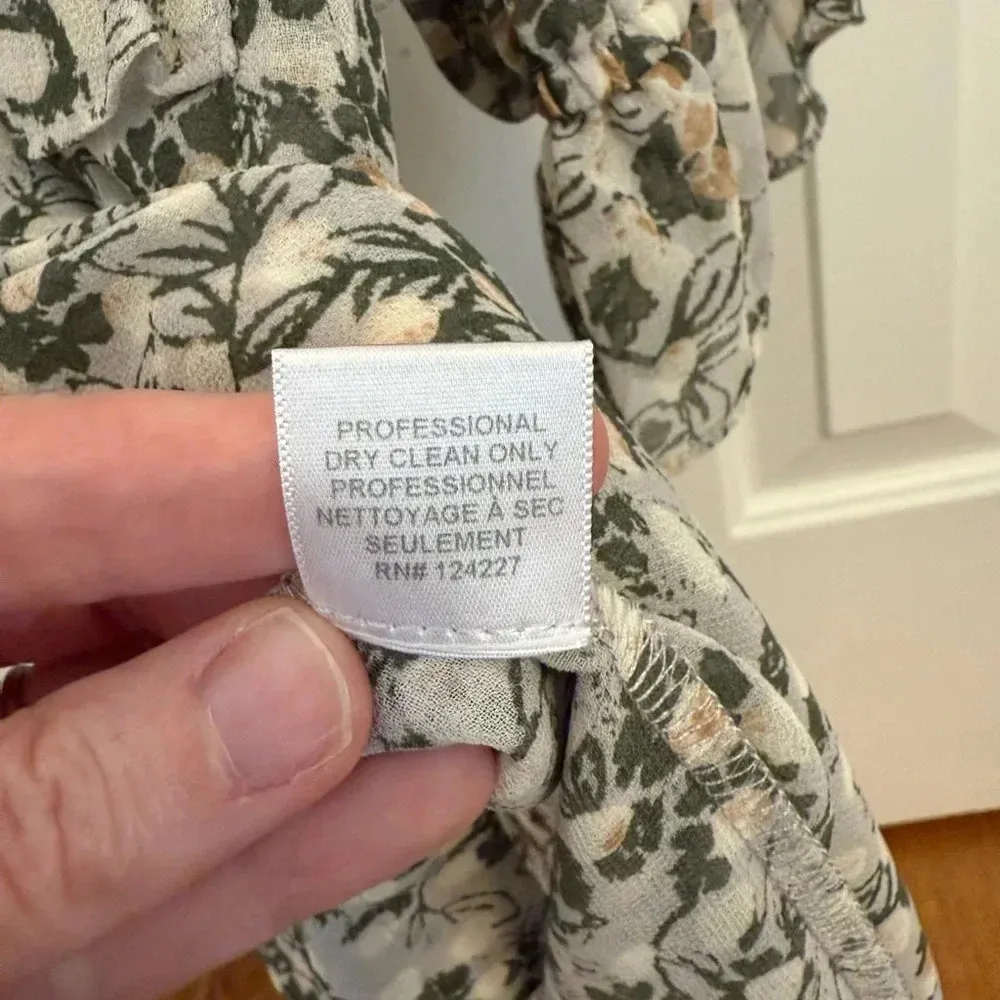 MISA Los Angeles Floral Print Short Sleeve Button-Up Top size S - Image 8