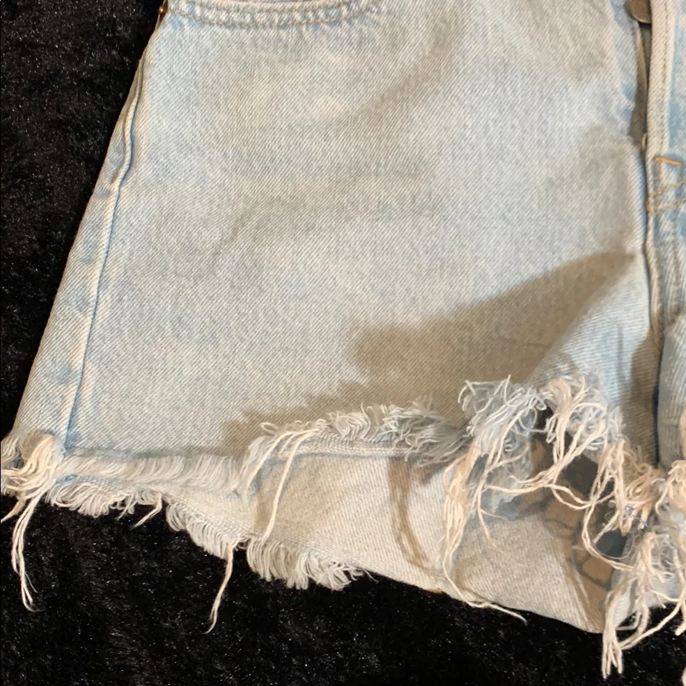 Levi Wedgie Distressed High Rise Shorts Frayed Hem Light Blue Denim Size 26 - Image 14