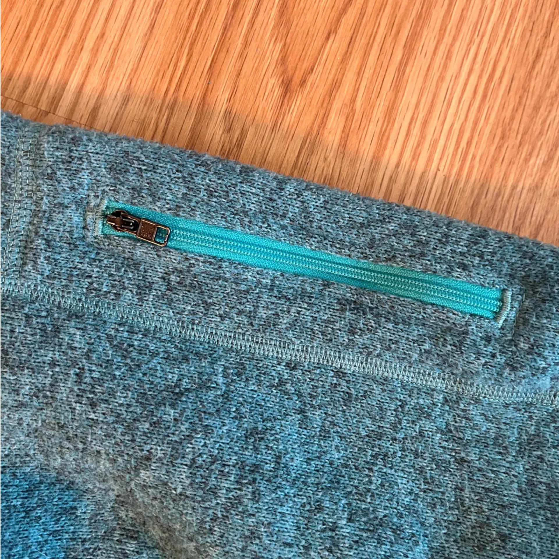 Patagonia |‎ Better sweater 1/4 zip pullover in Lite distilled green - Image 4