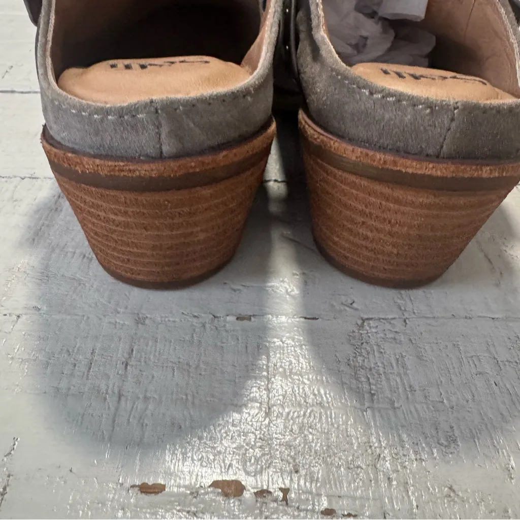 Söfft Adena Mules size 8.5 Taupe Suede Buckle Waterproof Suede Clogs Western‎ Tan - Image 11