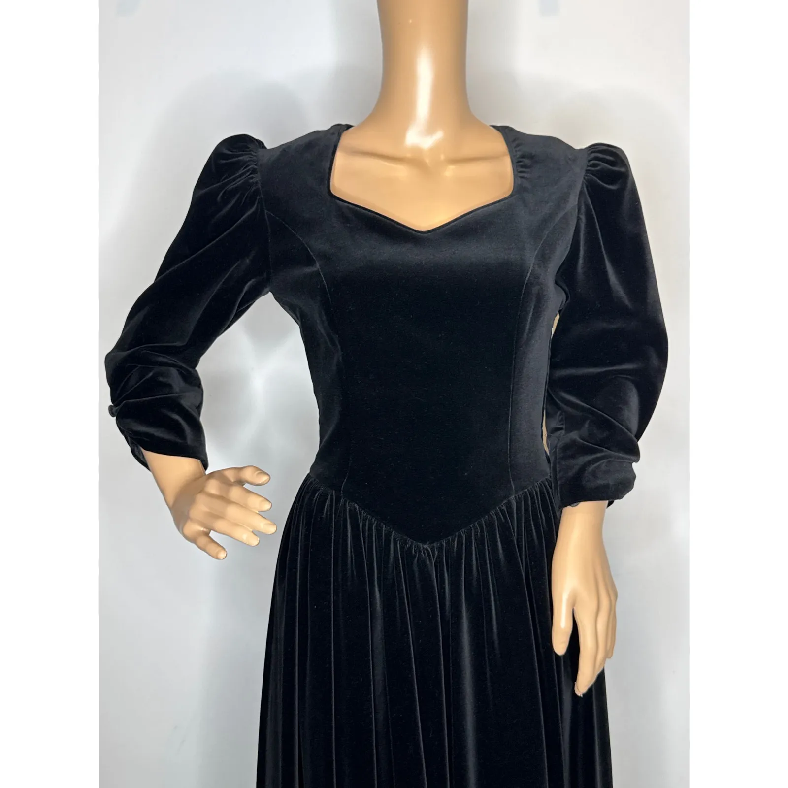 1980s Laura Ashley Black Velvet Puff Sleeve Midi Open Back with Bow Dress small - Image 9