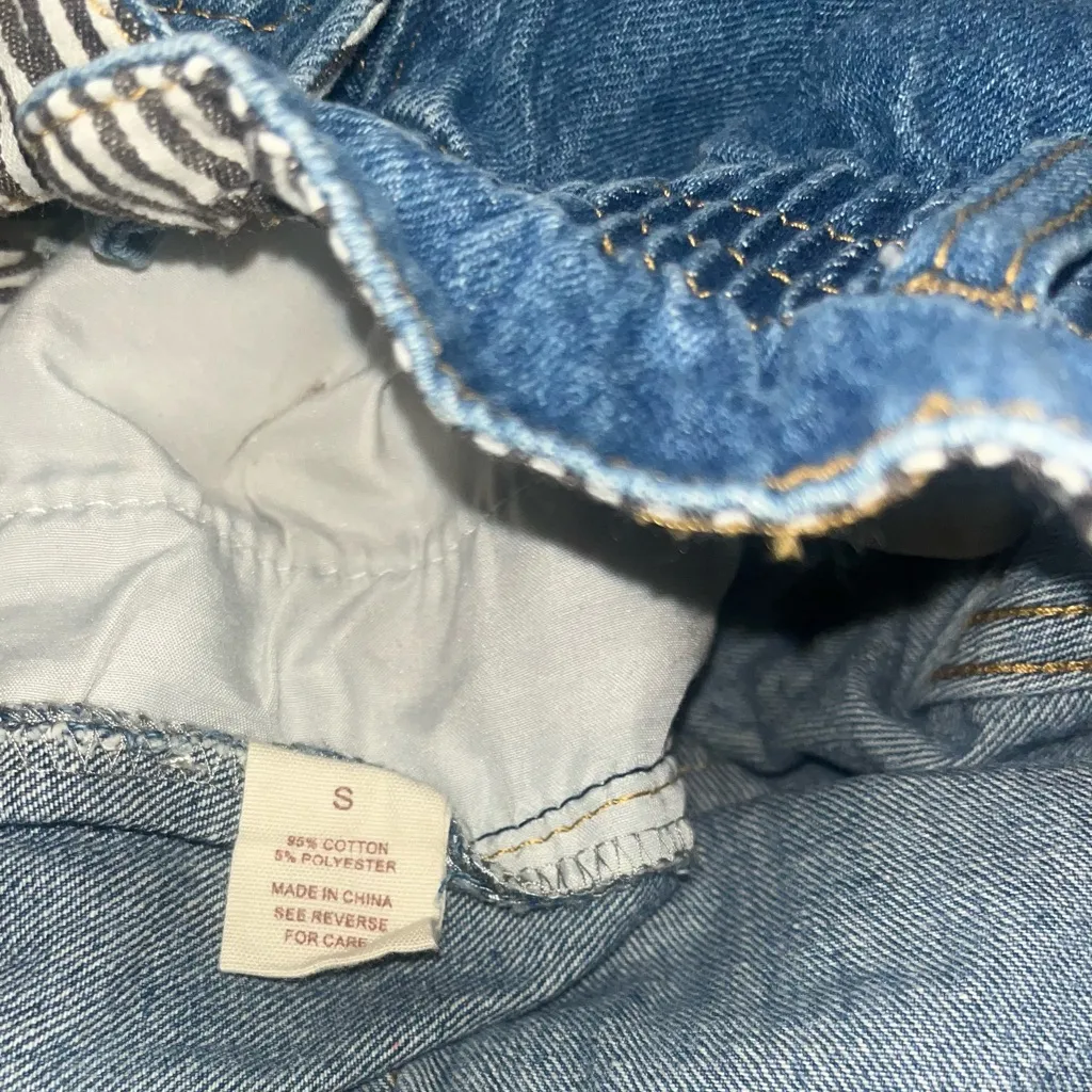 Wishlist Blue Jean Shorts Size Small - Image 4