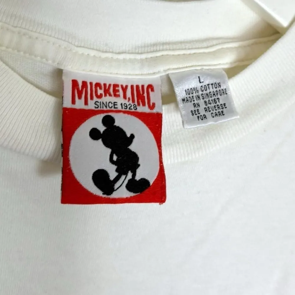 Vintage 90s Pooh Tigger Bear Hug Mickey Inc. Disney embroidered long sleeve tee - Image 7