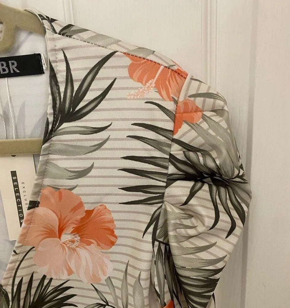 NWT!! CBR Fitted Tropical Print and Stripes Long Puff Sleeve Dress Green Size M - Image 8