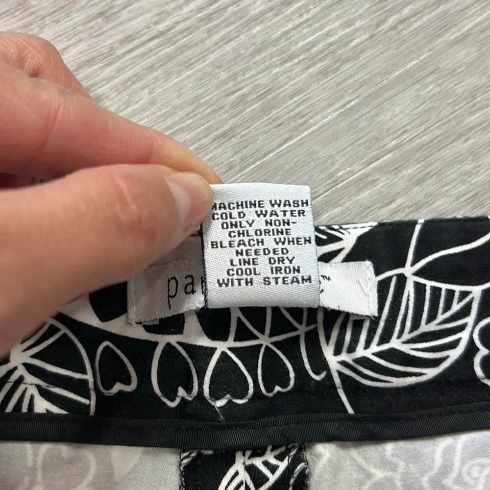 Paraphrase • floral printed cropped pants - Image 10