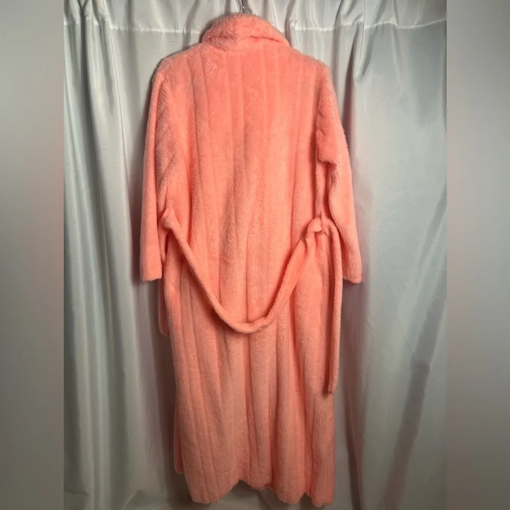 Vintage 1970’s Evelyn Pearson Long Robe Pink Belt Faux Fur Chevron Tie Size M Size M - Image 2