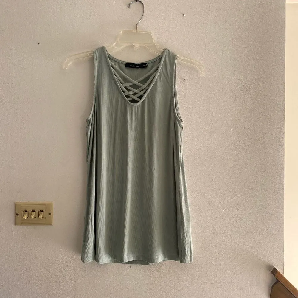 Doe & Rae sea glass color cross cross detail sleeveless top size small - Image 9