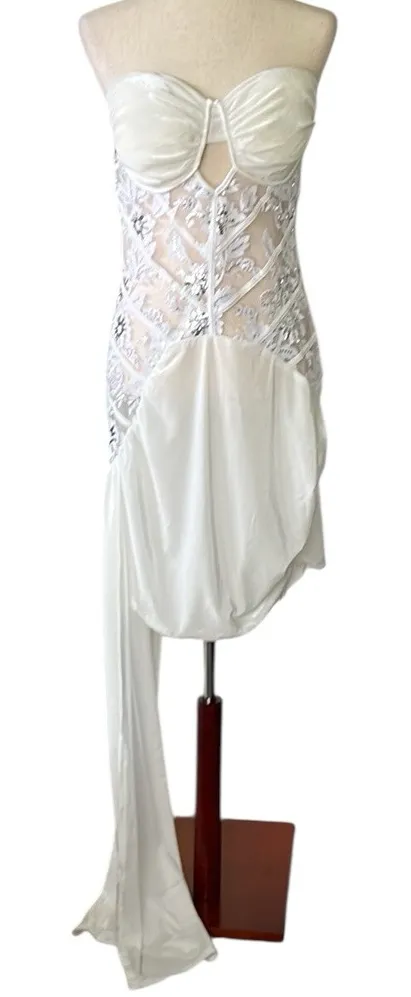 Strapless velvet dress with lace and sequine middrift with side train White Size L - Image 1