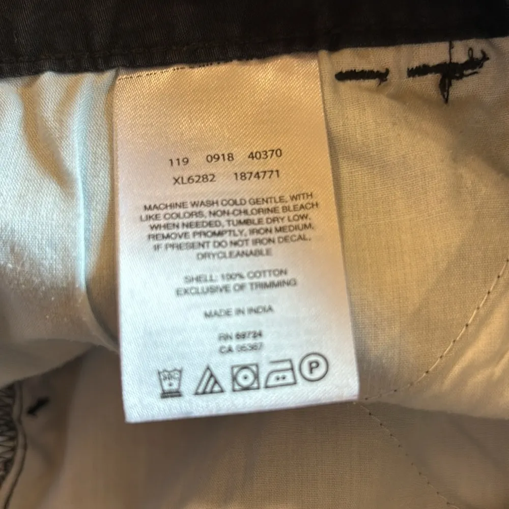 Columbia Women's Flat Front 100% Cotton Shorts, Size 10 - Image 6