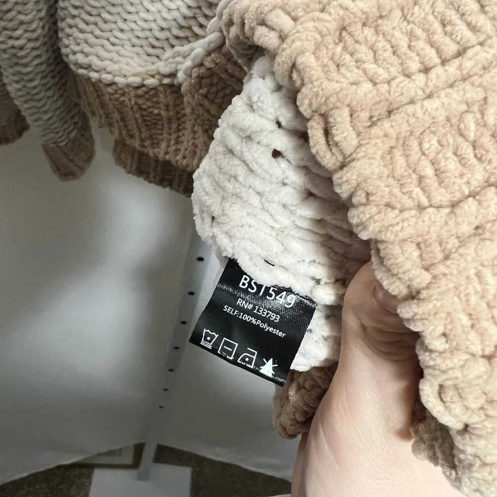 The Native One Women’s Chunky Knit Sweater With Button Detailing - Image 8