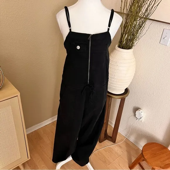 Hudson Jeans  Leverage Jumpsuit‎ in Black Cropped Wide Leg Size Medium - Image 4