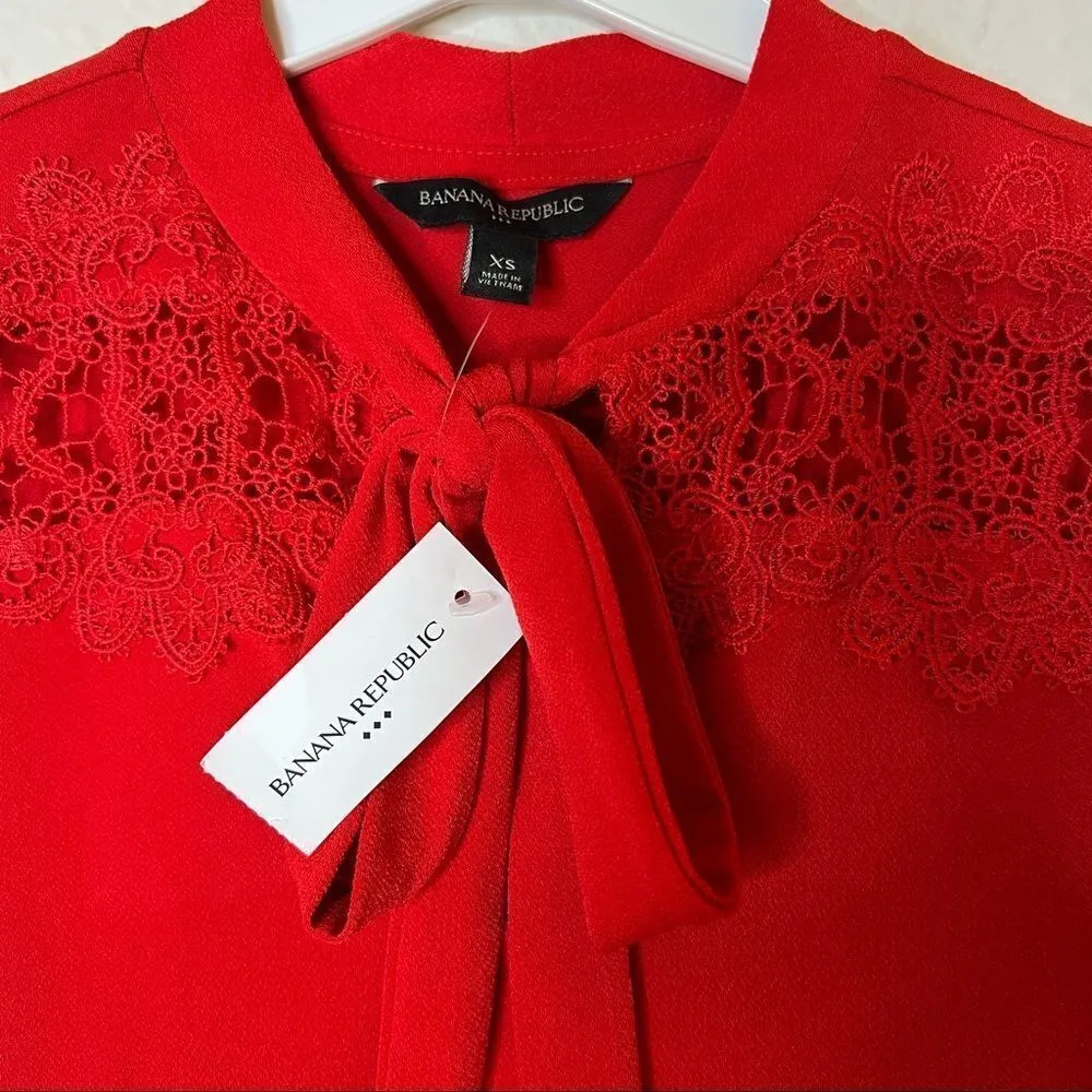 Banana Republic Lace Tie-Neck Sleeveless Top Size XS - Image 4