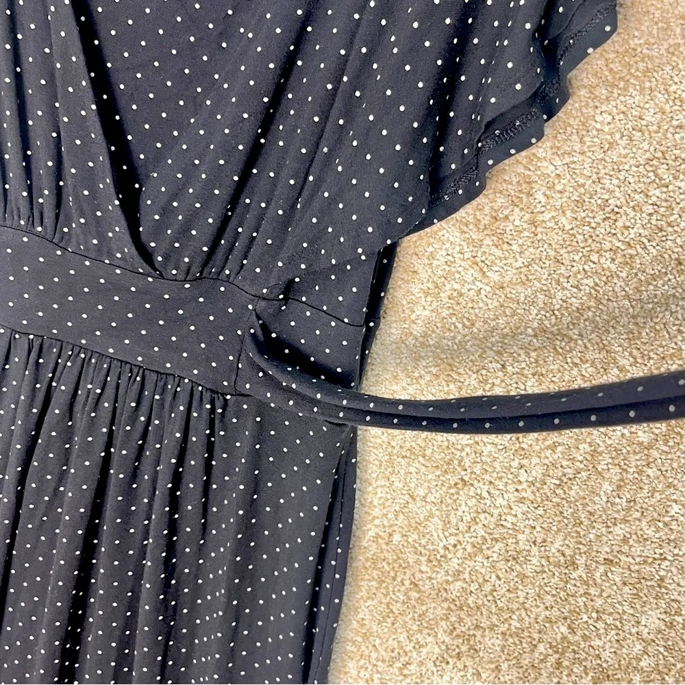 Imperfect Gap black polka dot dress flutter sleeves tie back stretchy vneck 2007 - Image 5