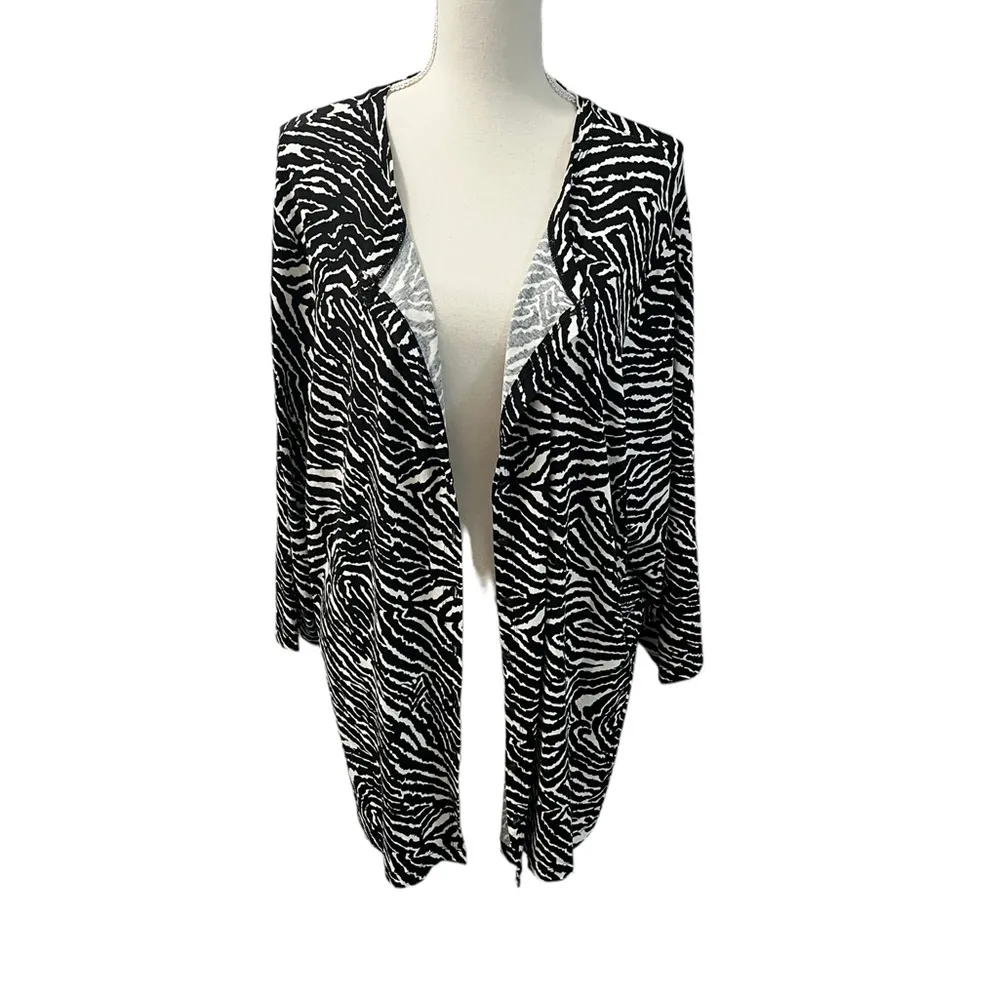Marina Luna Zebra Print Buttoned Cardigan Women’s Plus Sz 3X Rayon Spandex Black - Image 3