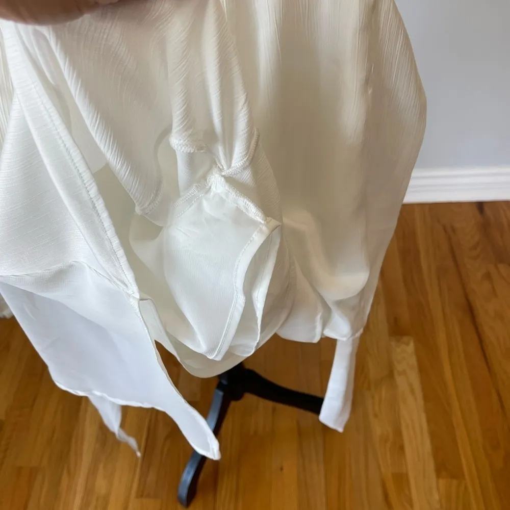 Princess Polly playsuit romper with mock wrap skirt in a size 6 - Image 10