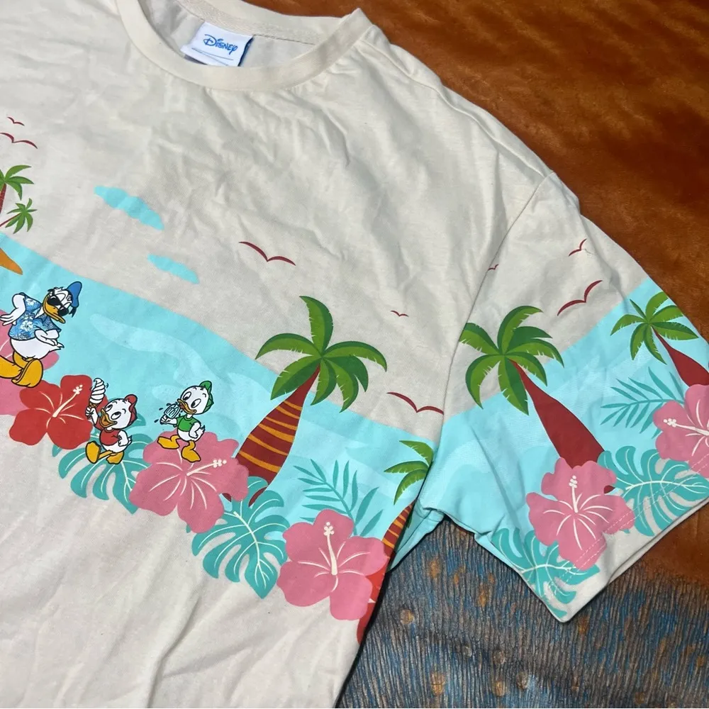 Disney Box Lunch Donald Duck Hawaiian organic cotton Tee shirt medium - Image 4