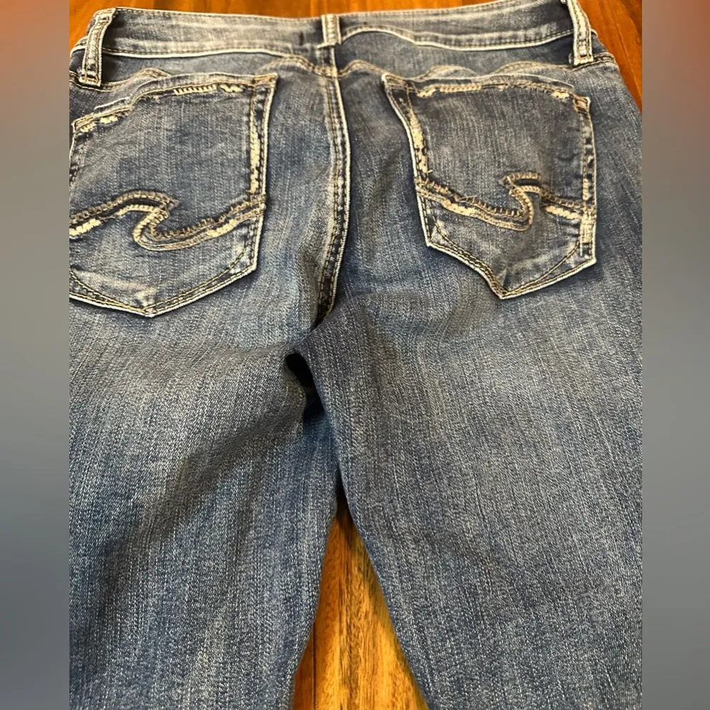 Silver Jeans Co.- Elyse Slim Boot Jeans - Image 9