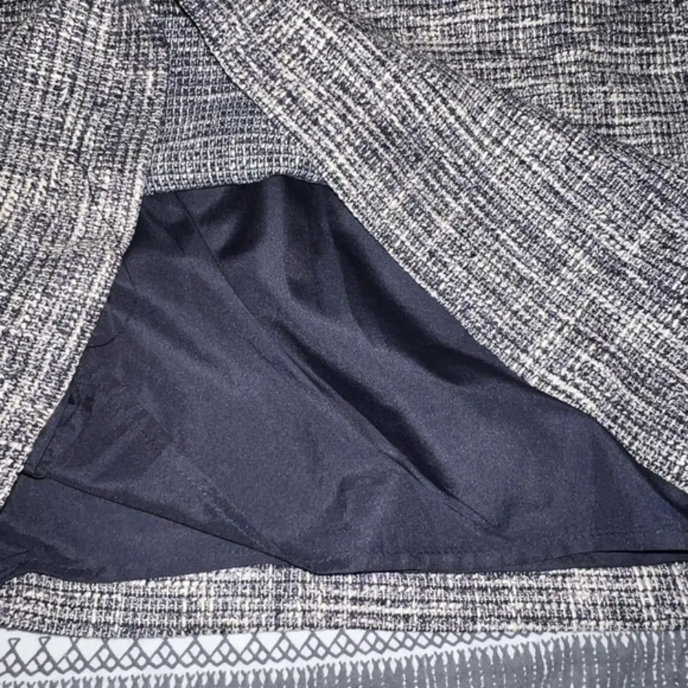 Barney’s New York Black & White Tweed Sleeveless Short Dress Sz‎ 6 - Image 5