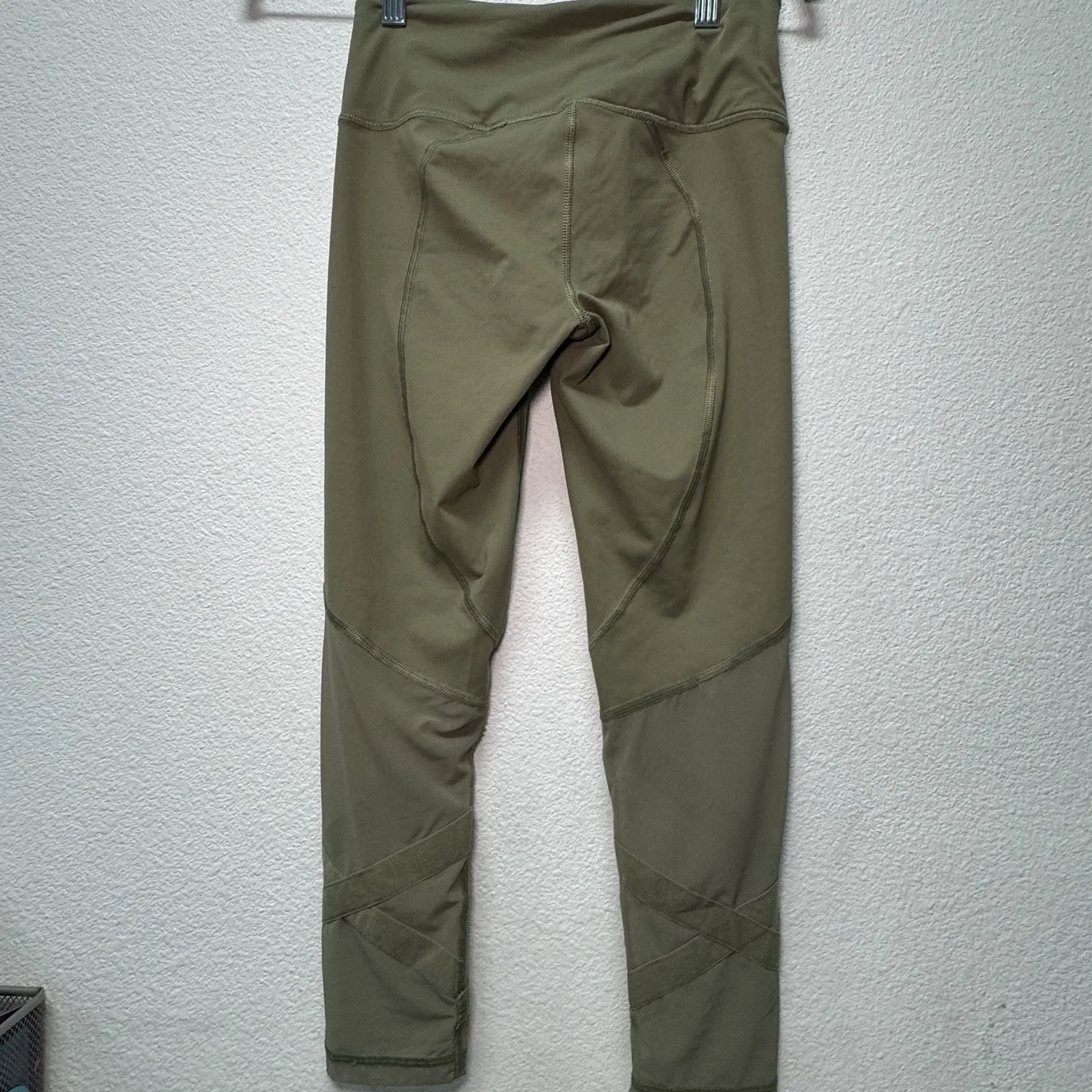 Victoria Sport Knockout By Victorias Secret Capri Olive Green Mesh Leggings XS - Image 5