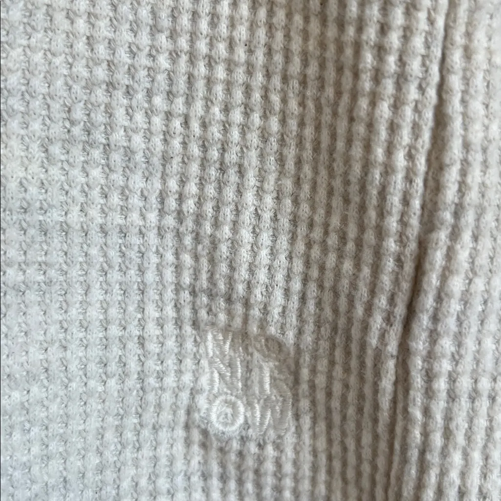 Monrow Brushed Thermal Knit Henley XS - Image 6