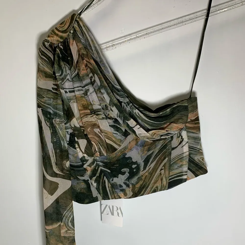 ZARA ASYMMETRICAL TULLE CORSETRY CROP TOP SZ XS 4661 433 120 One Sleeve - Image 3