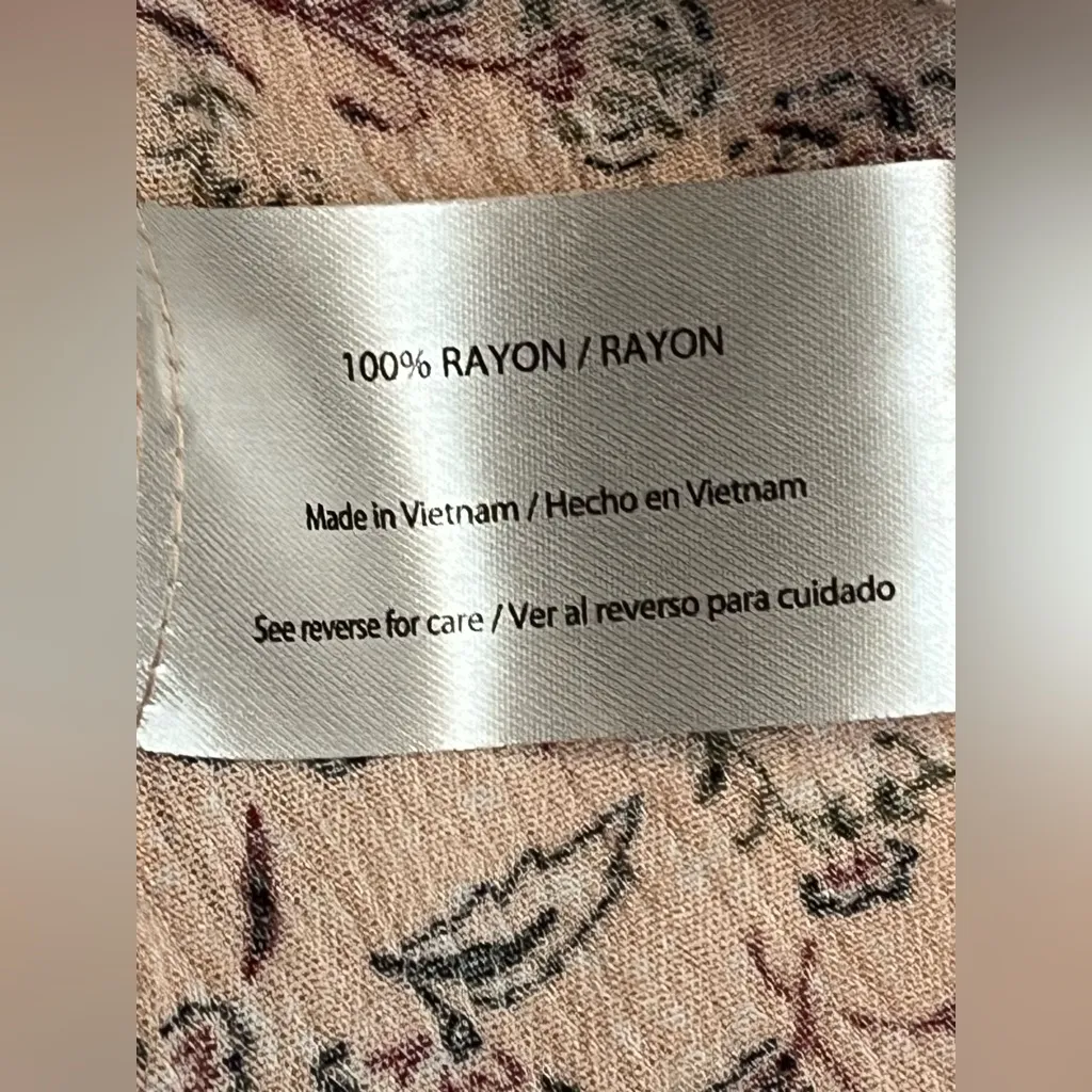 Peace & Pearls button front floral print sleeveless top - Image 4