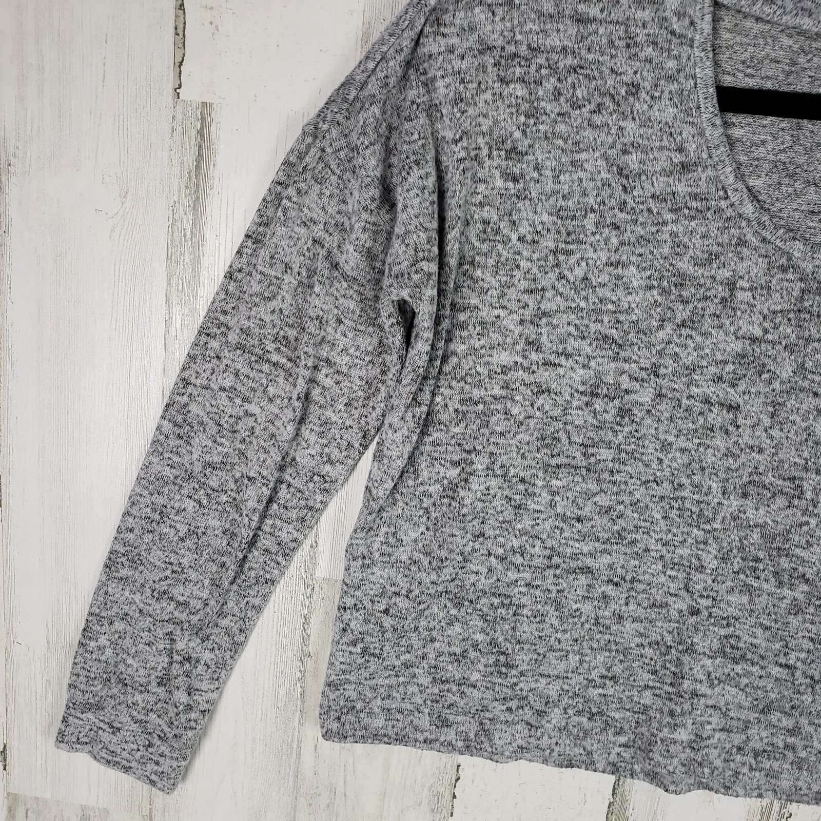 No Comment  Gray Cropped Choker Collar Sweater Women's Size Large - Image 3