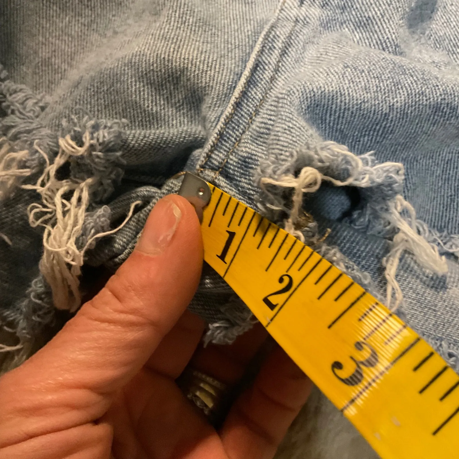 Pacsun Mom Jean Shorts Size 25 Cut Off‎ Denim Shorts Raw Hem - Image 3