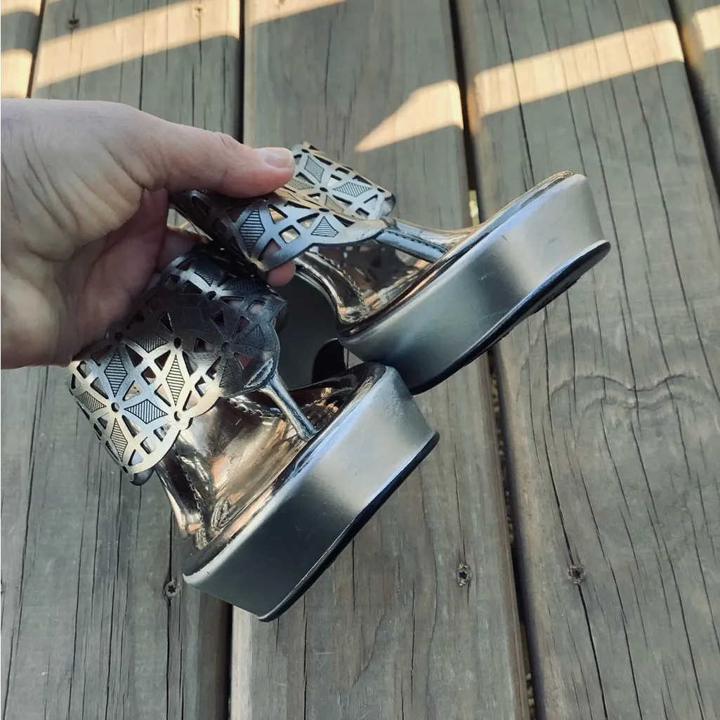 Cute Carlos by Carlos Santana platform sandals 🌷🌷 Silver Size 6.5 - Image 5
