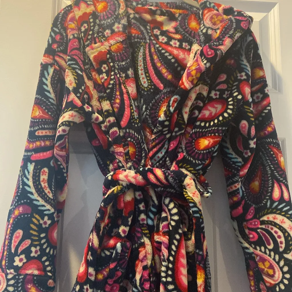 Vera Bradley fuzzy robe - Image 2