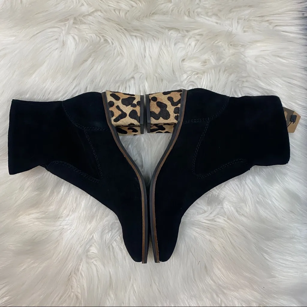 Crevo Jade Leather Suede Block Heel Bootie Leopard Animal Print size 8.5 Black - Image 4