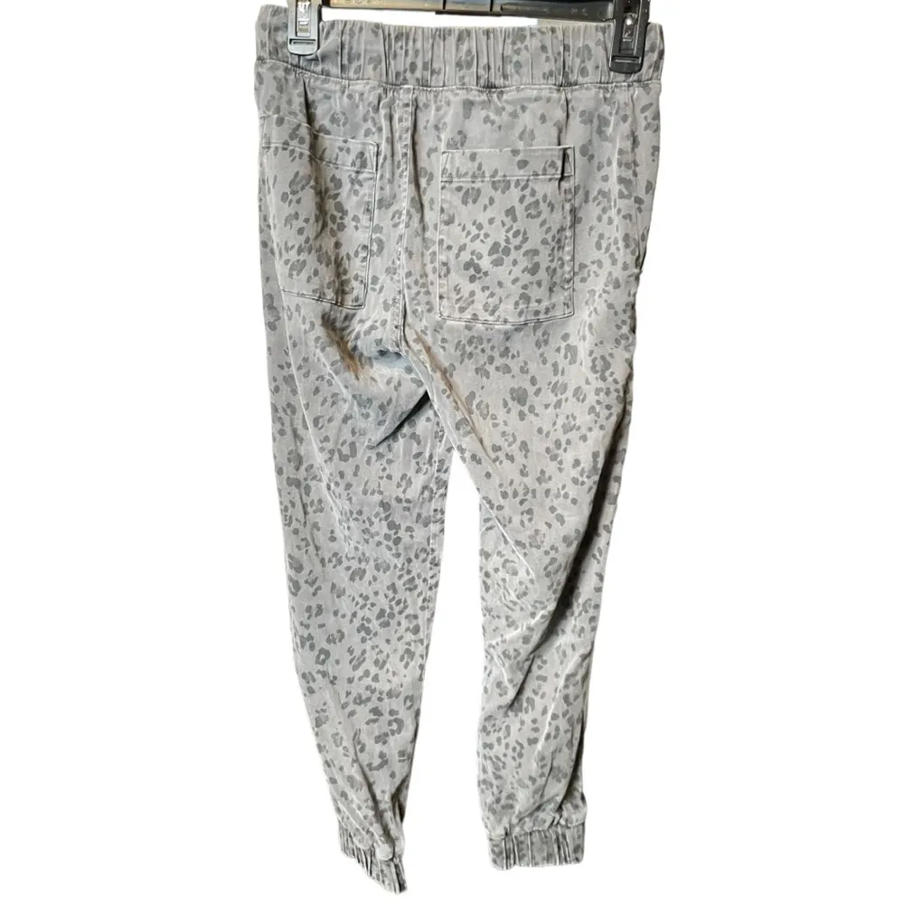 Anthropologie Cloth & Stone leopard print jogger size xs - Image 11