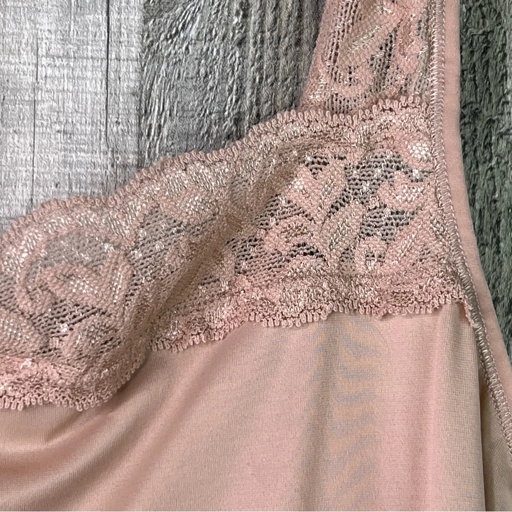 Vassarette XL Lace Tan Cami with Adjustable Straps - Image 3