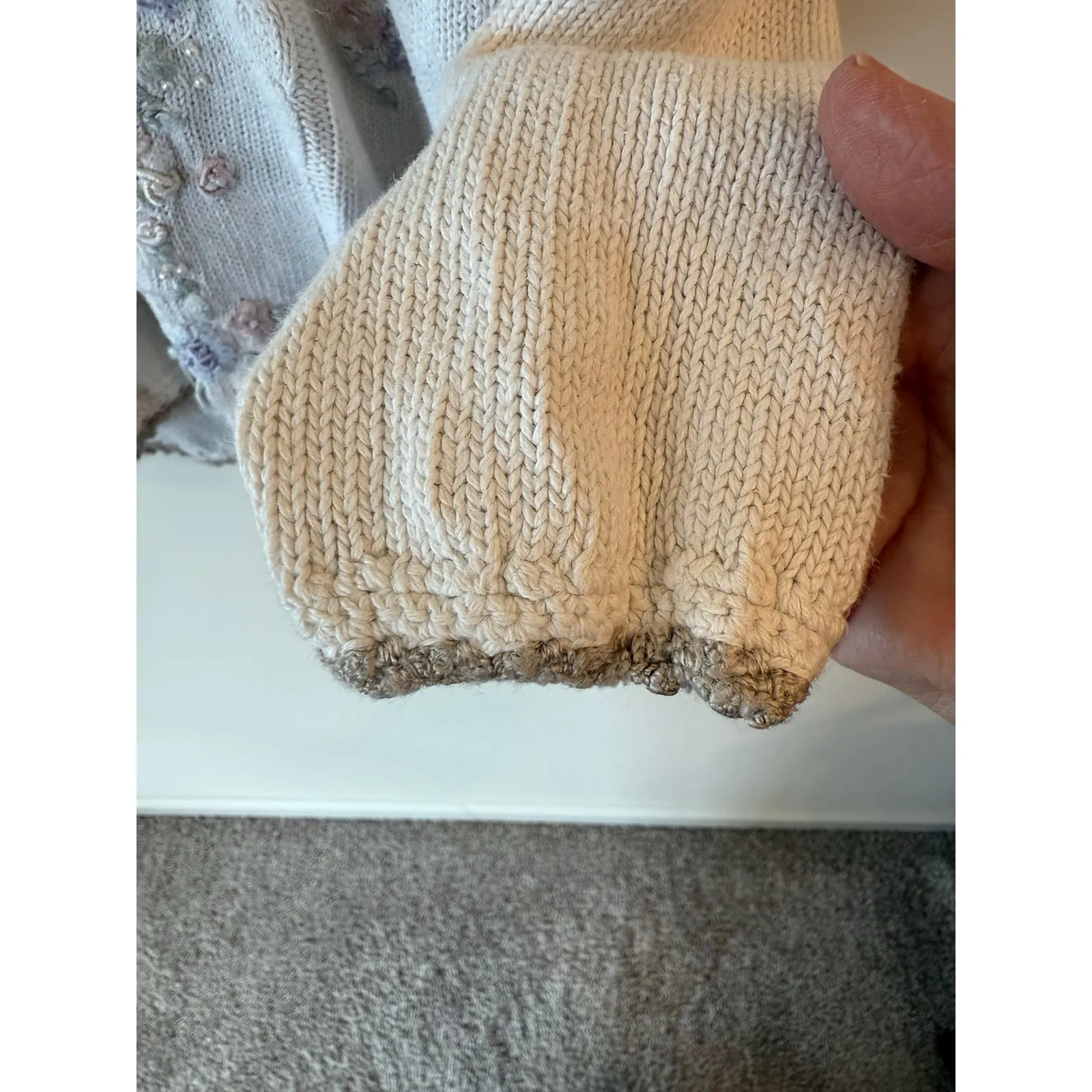 Vintage Carolyn Taylor Sweater Womens Large Cream Knit Floral Embroidered Beaded - Image 3