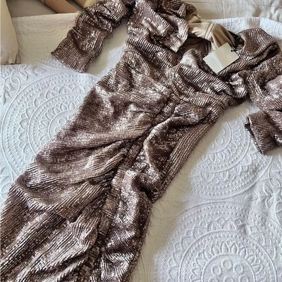 Lavish Alice sequin embellished midi dress‎ in gold - Image 3