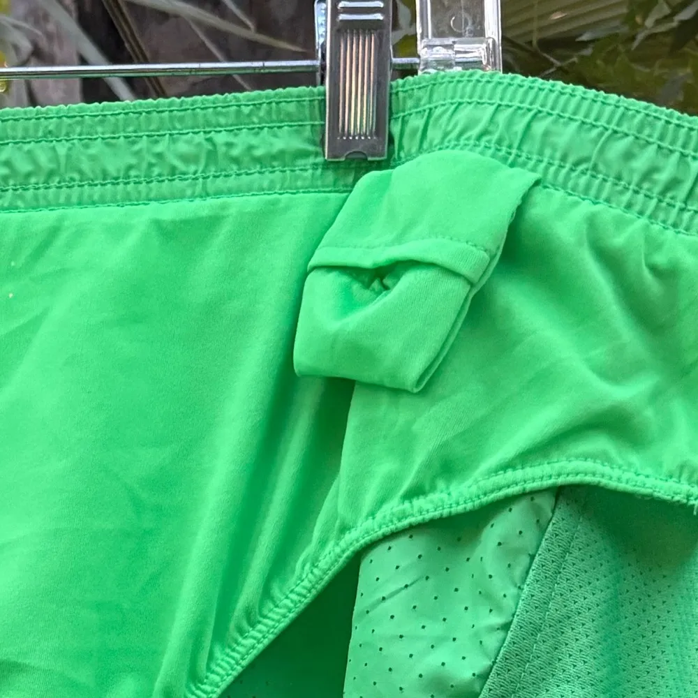 Old Navy Green Quick Dry Athletic Shorts Size XXL - Image 7