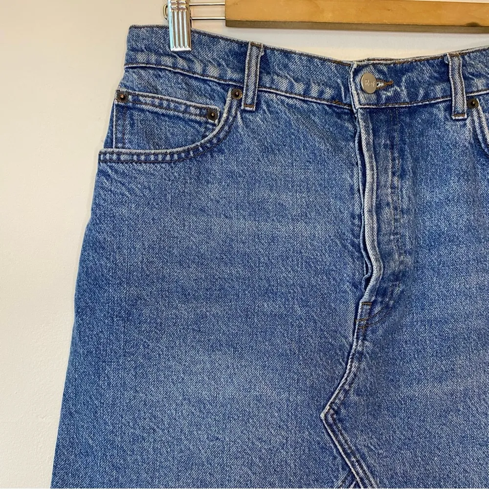 REFORMATION Jeans Cherry Denim Raw Hem Mini Skirt Button Fly Colorado Wash Sz 29 - Image 7