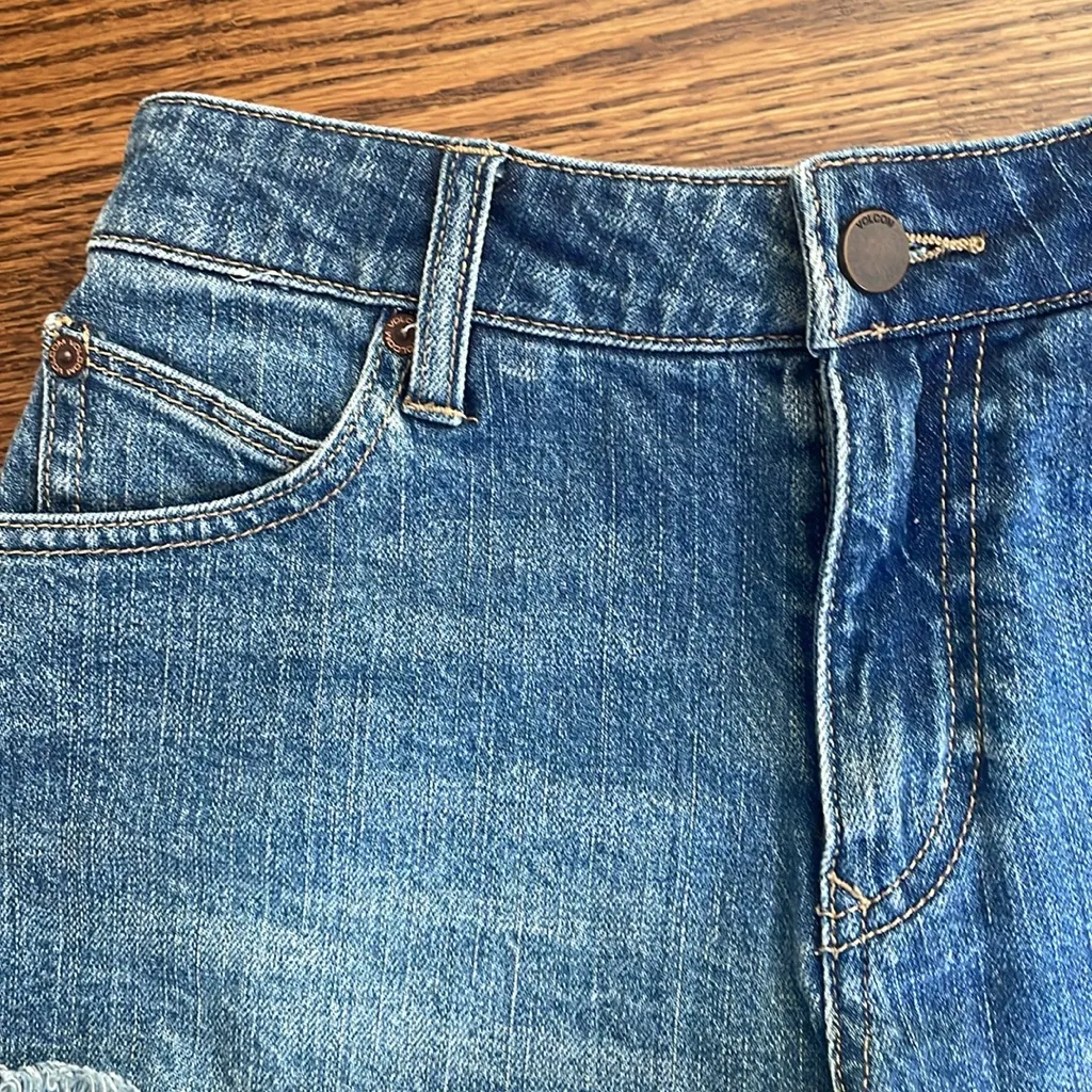 Volcom Stoney Stretch Denim Jean Shorts Medium Wash  Size 25 Short Frayed Cute - Image 10