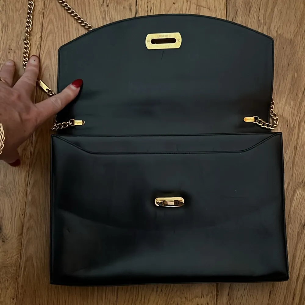 ORIGINAL Salvatore  FERRAGAMO Black leather purse E210096 made in Italy - Image 4