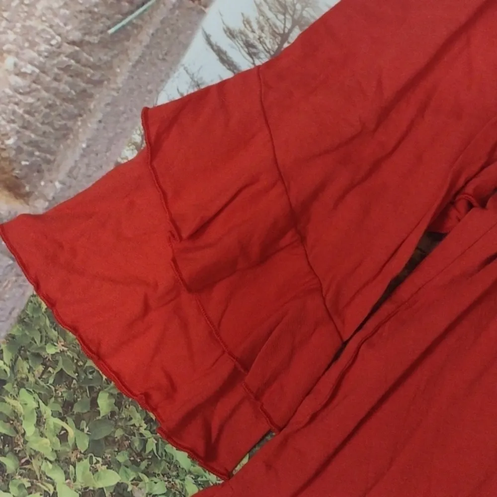 Anthropologie red ruffled 3/4 sleeve tee size small - Image 4