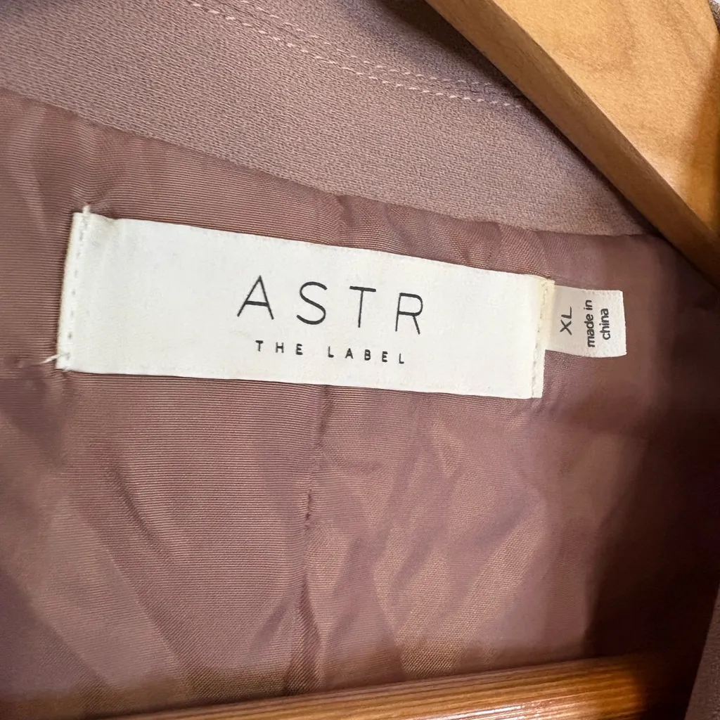 NWOT Astr ASTR The Label Oversized Blazer Dusty Pink Blazer XL - Image 3
