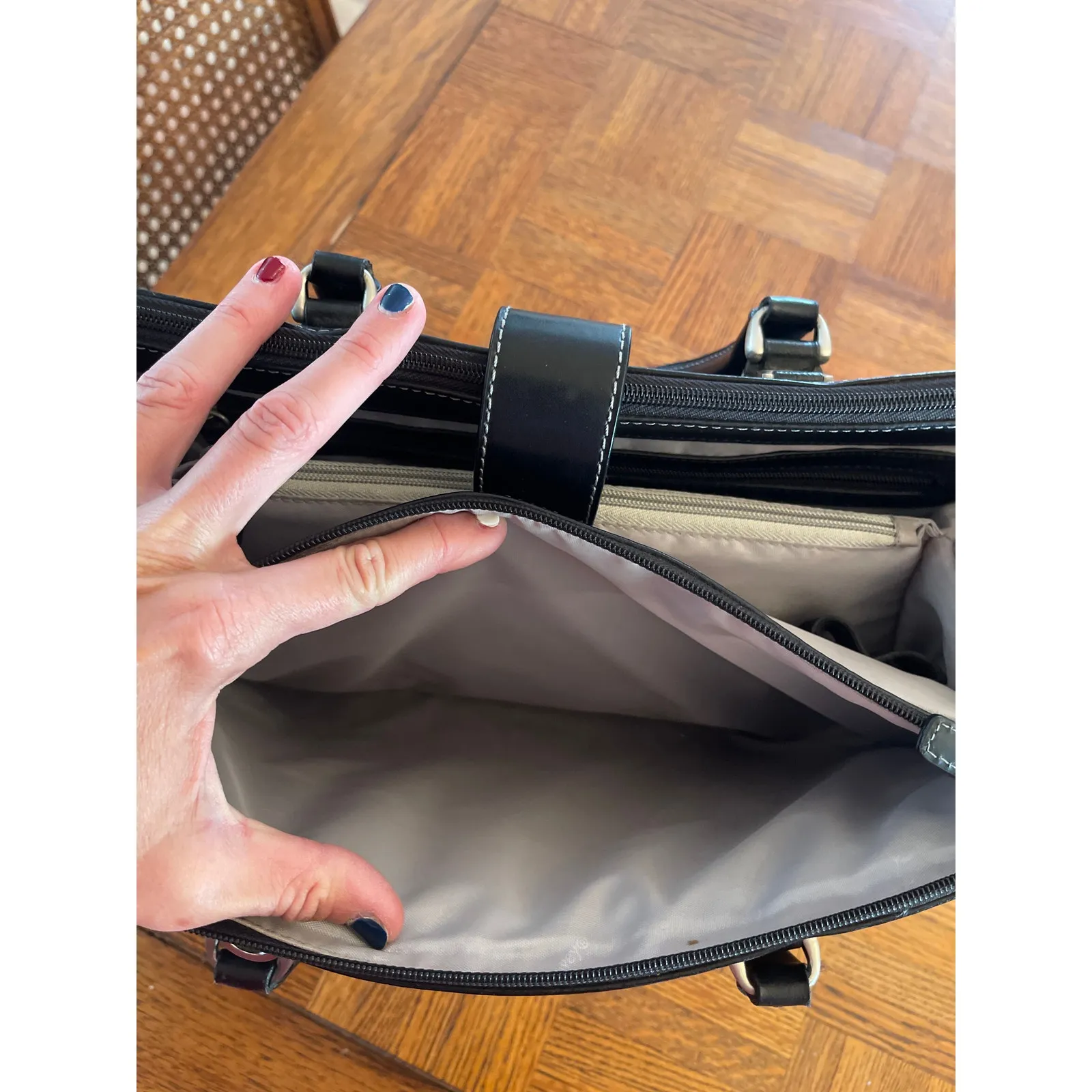 Franklin Covey Leather computer tote/Travel bag black - Image 14