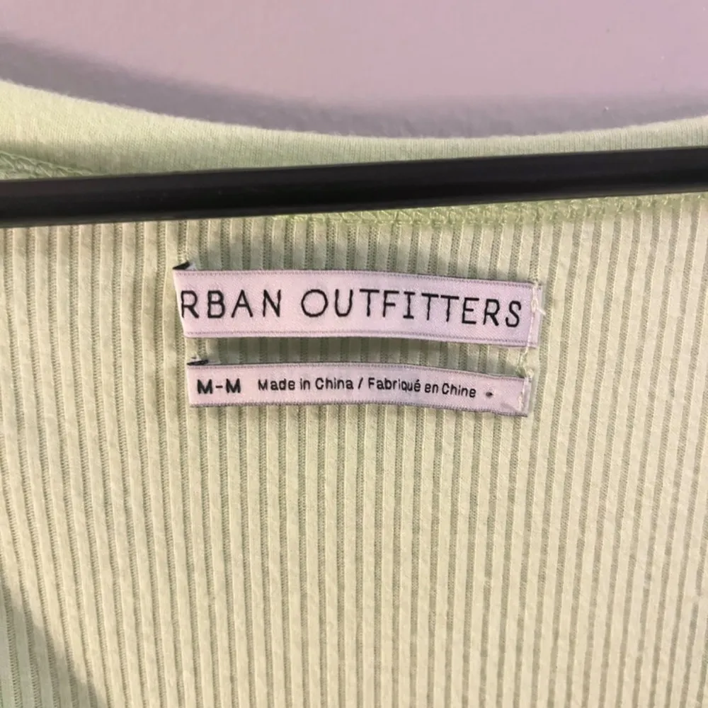URBAN OUTFITTERS LONG SLEEVE CROP - Image 2