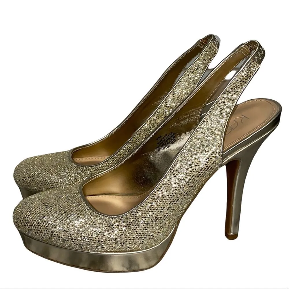 Kasper Gold Metallic Glitter Platform Closed Toe Heels - Image 5