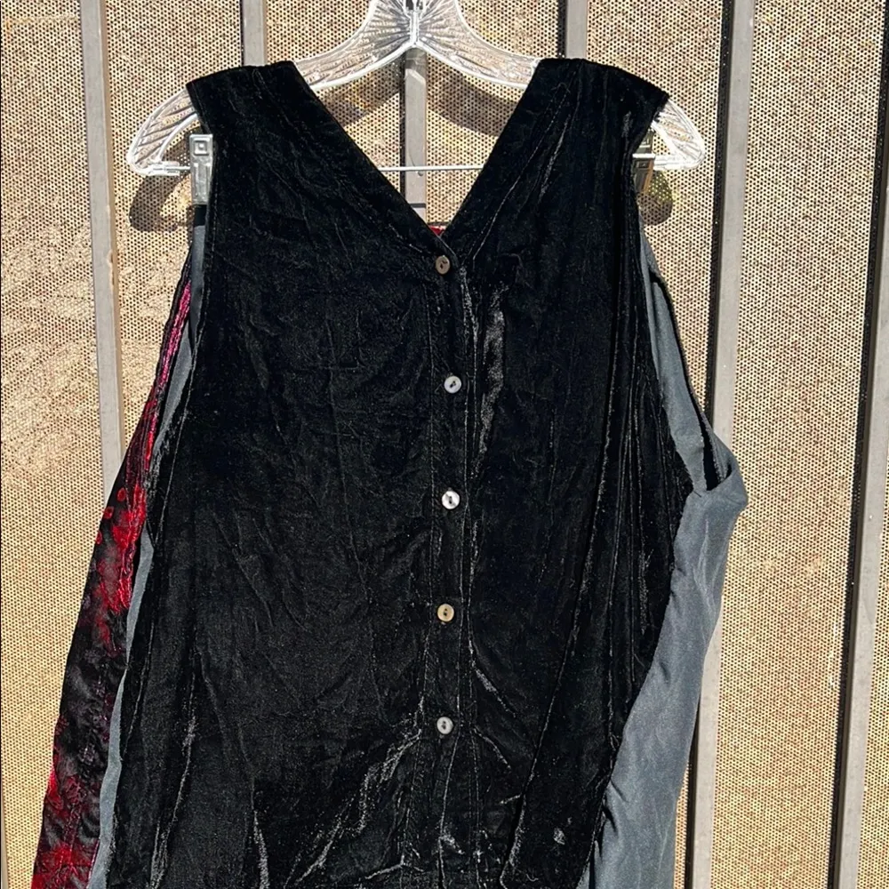 Elegant Velvet Blazer in Rich Red and Black Size 18W - Image 4