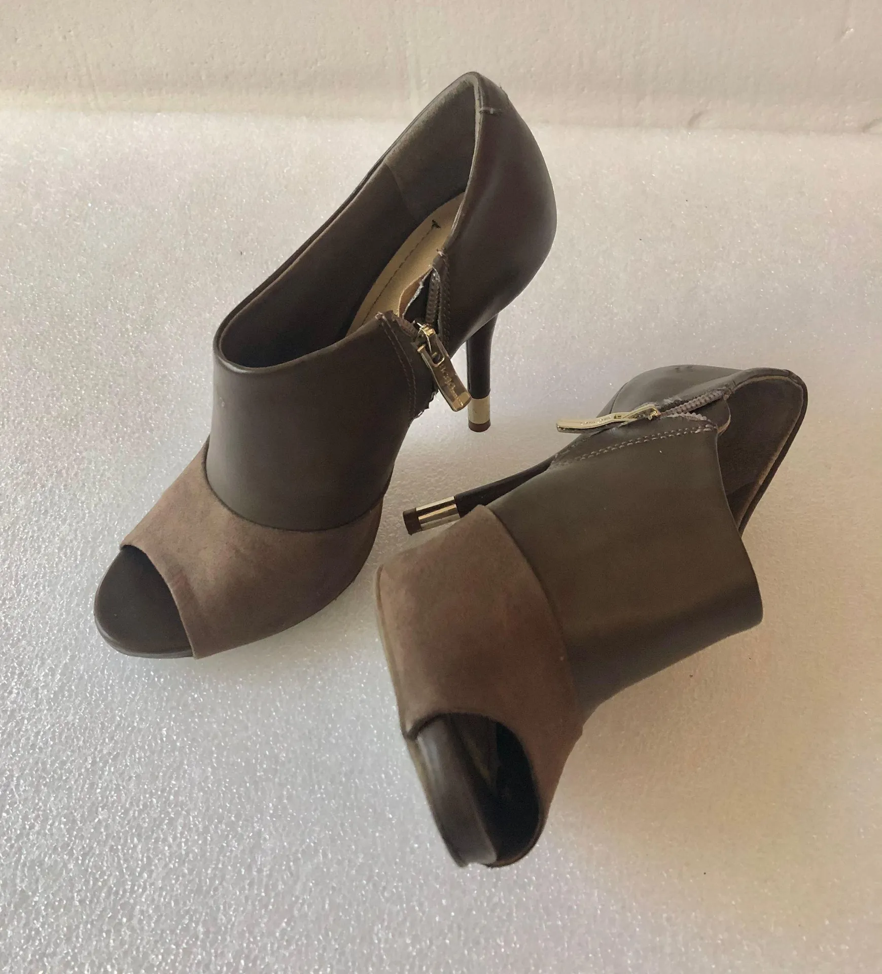 BCBGeneration BCBG Stilleto Shoes Size 7 - Image 6